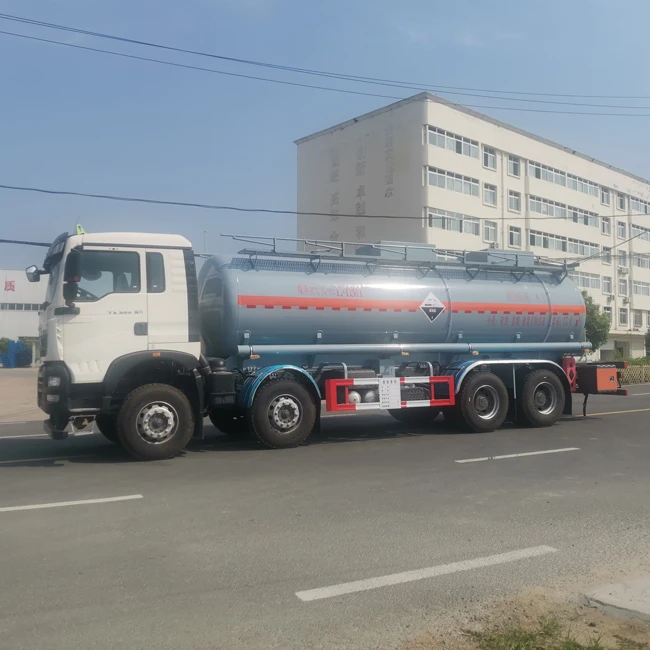 HOWO 8x4 17 6 куб. М