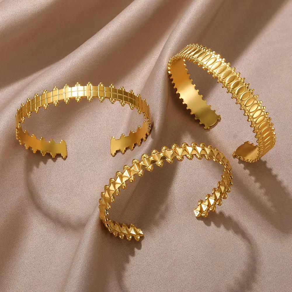 Wholesale Minimalist Jewelry Expandable Stackable Twisted Cable Wire Stainless Steel Cuff Bangle Bracelet