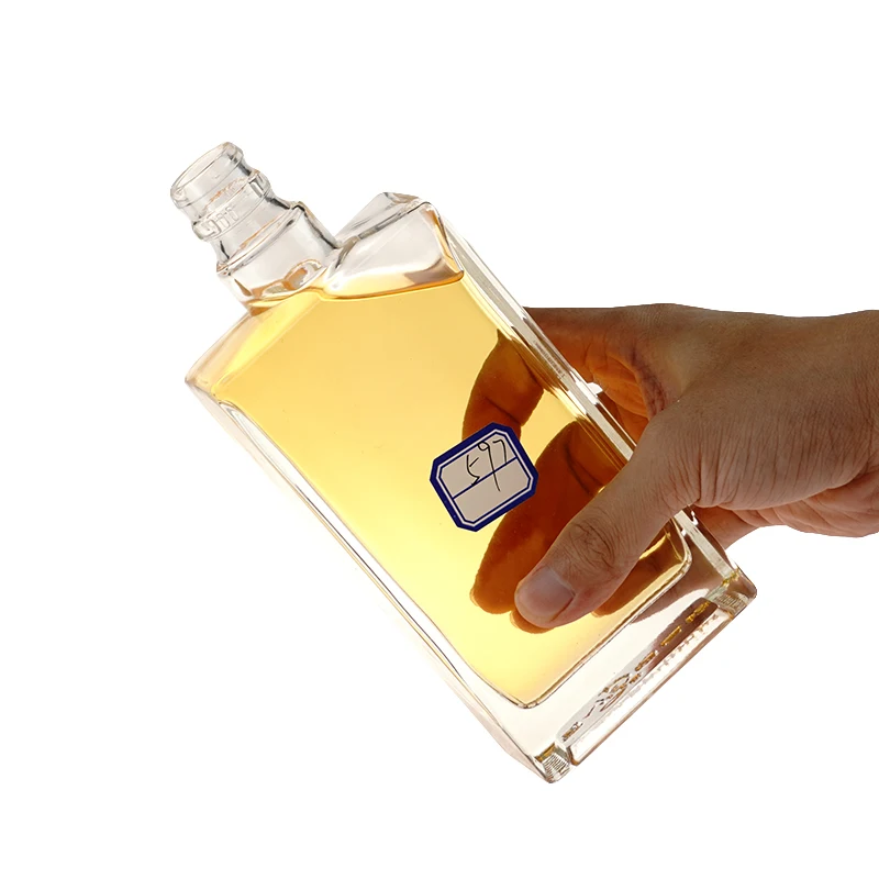 Square 750ml gin whisky spirit vodka brandy liquor super flat flint glass bottle with cork screw cap