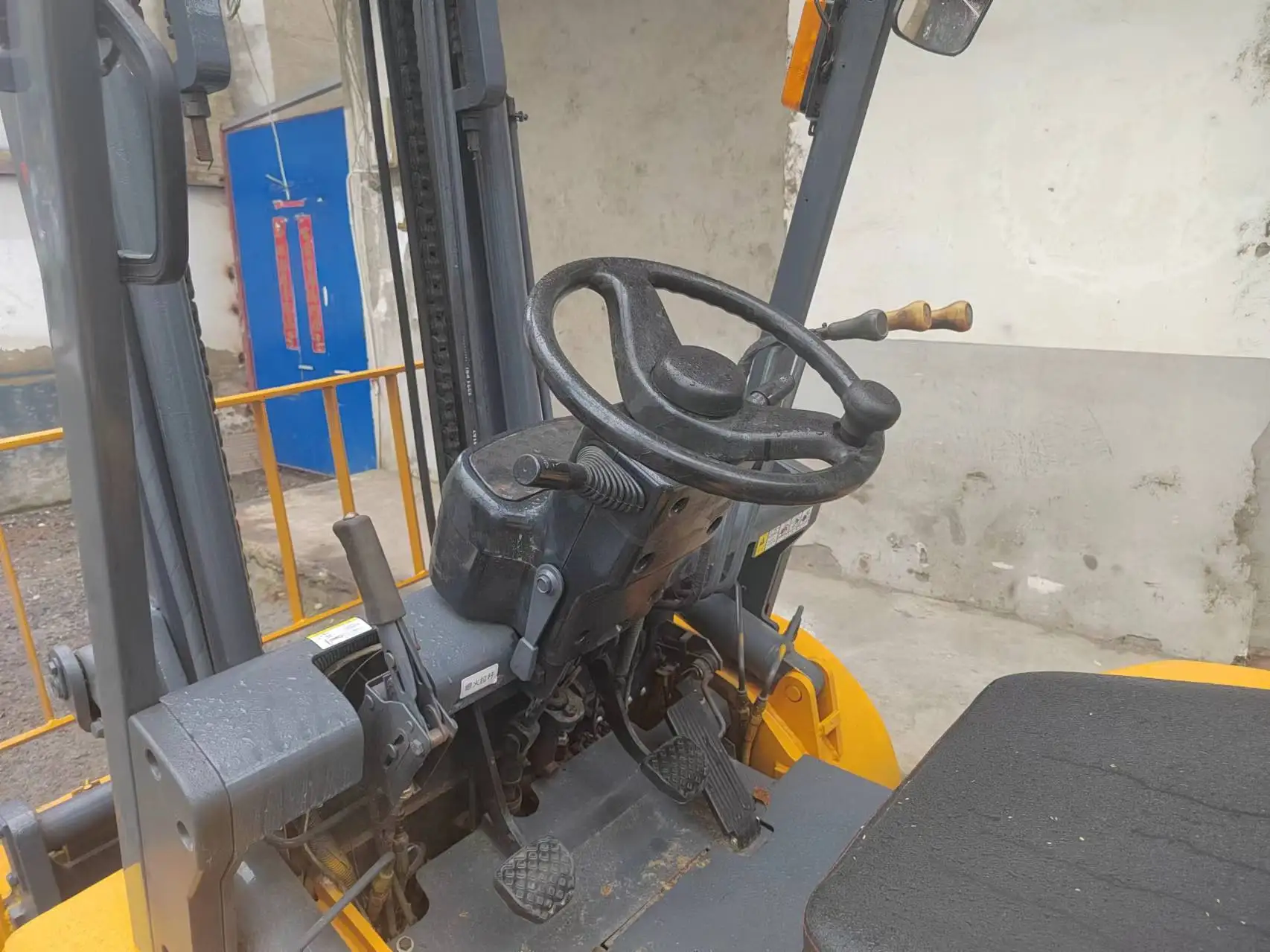 High quality Low price TCM 3ton Equipped SideShift Used Forklift Factory Price Mini Truck Japan brand used Forklift for Sale