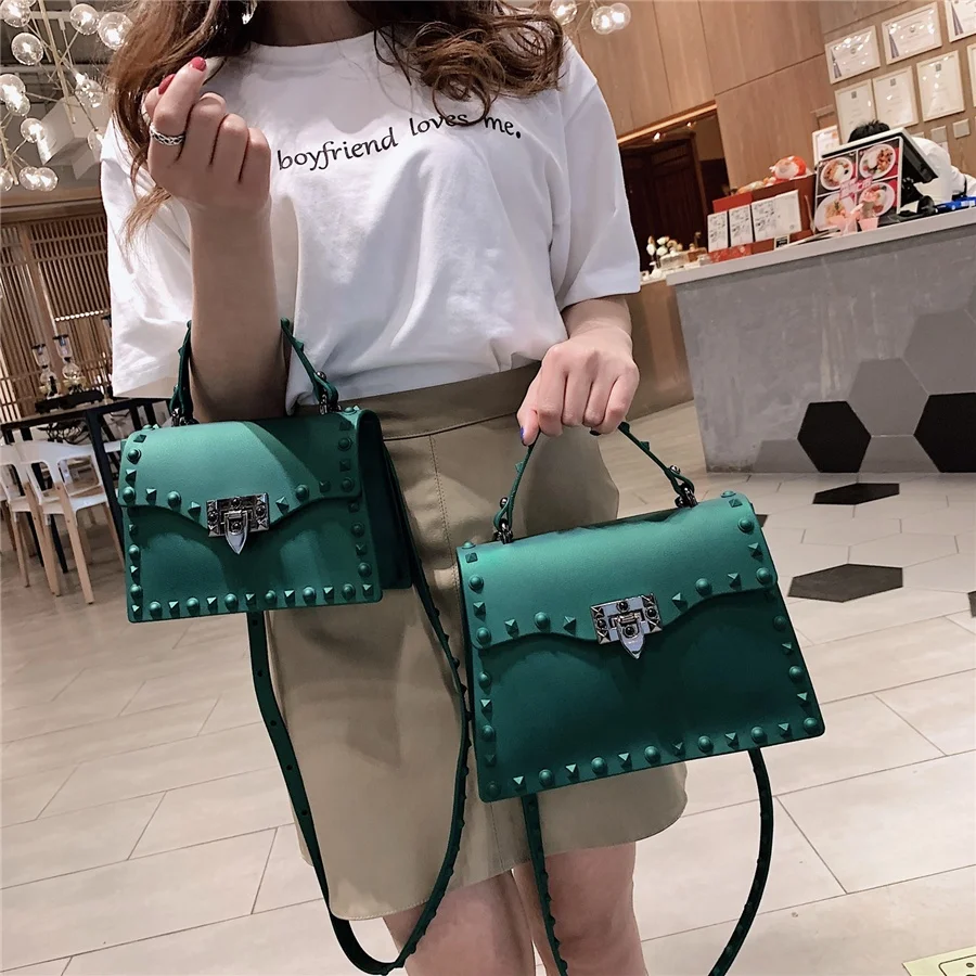 Wholesale Low Moq New PU Leather Bag Purses For Women Beautiful American Handbags Classic Rivet Retro Messenger Bag