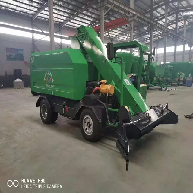 nightsoil collector dung large dairy farm manure cleaning car automatic farm manure 3 cubic ranch cleaning car