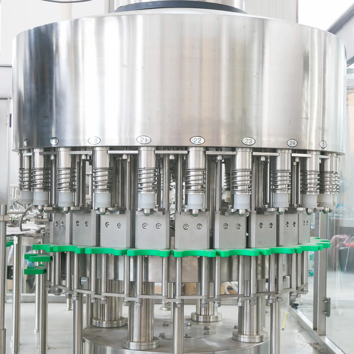 Yufeng 6 heads glass bottle beer sealing machine/beer sealer/beer filling line