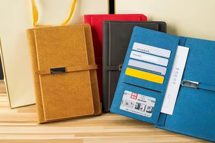 Custom Luxury Executive Stationery Set Promotional Corporate Holiday Gift with Vacuum Flask Notebook Pen USB Card Holder Mouse