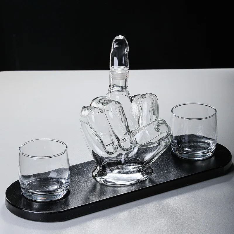 2022 gift glass whiskey bar middle finger decanter set with 2 liquor glasses for bar home hotel wine whisker decanters