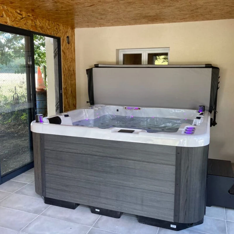 Popular selling Luxury Acrylic outdoor hot tub spa With Jacuzzier Bath swim spa hot tub plug and play spa hot tub