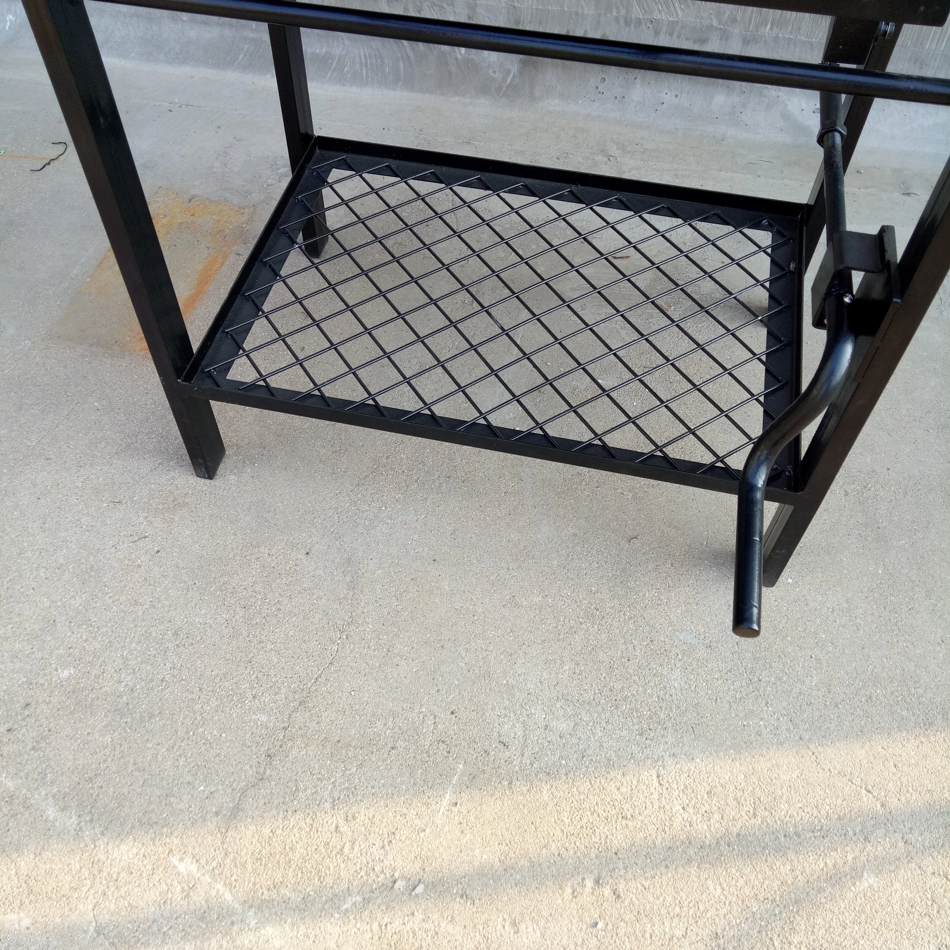 Santa Maria Adjustable Height Over Turn Bbq
