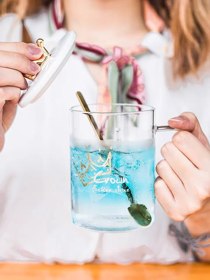 Красивая кружка для воды и молока со смесителем керамической крышкой