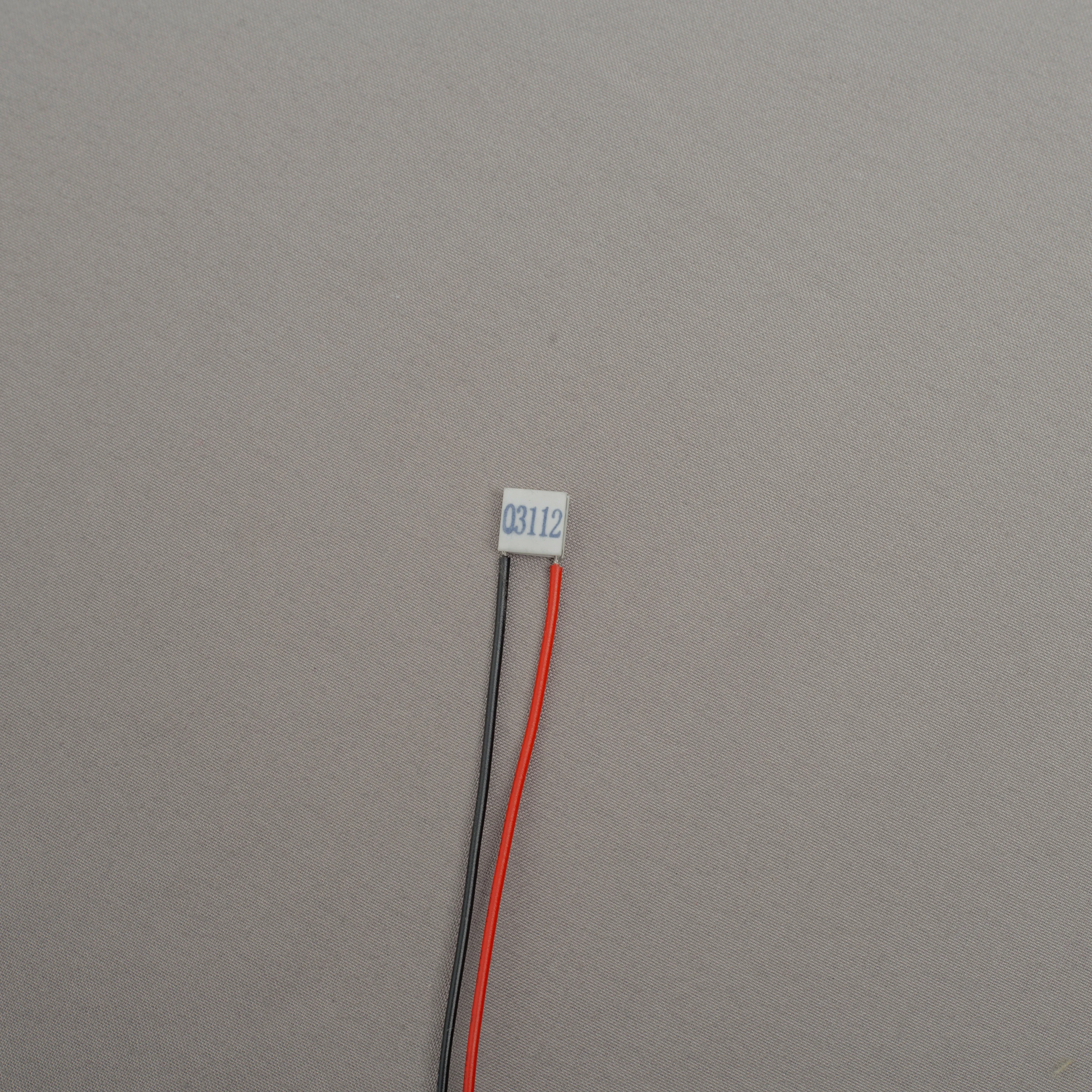 
 3,7 в TES1-031012 одноступенчатые термоэлектрические охлаждающие модули micro peltier  