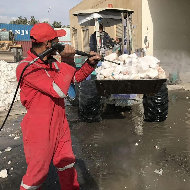
High Purity Raw Unprocessed Quartz With White Or Milky Or Crystalline Color 