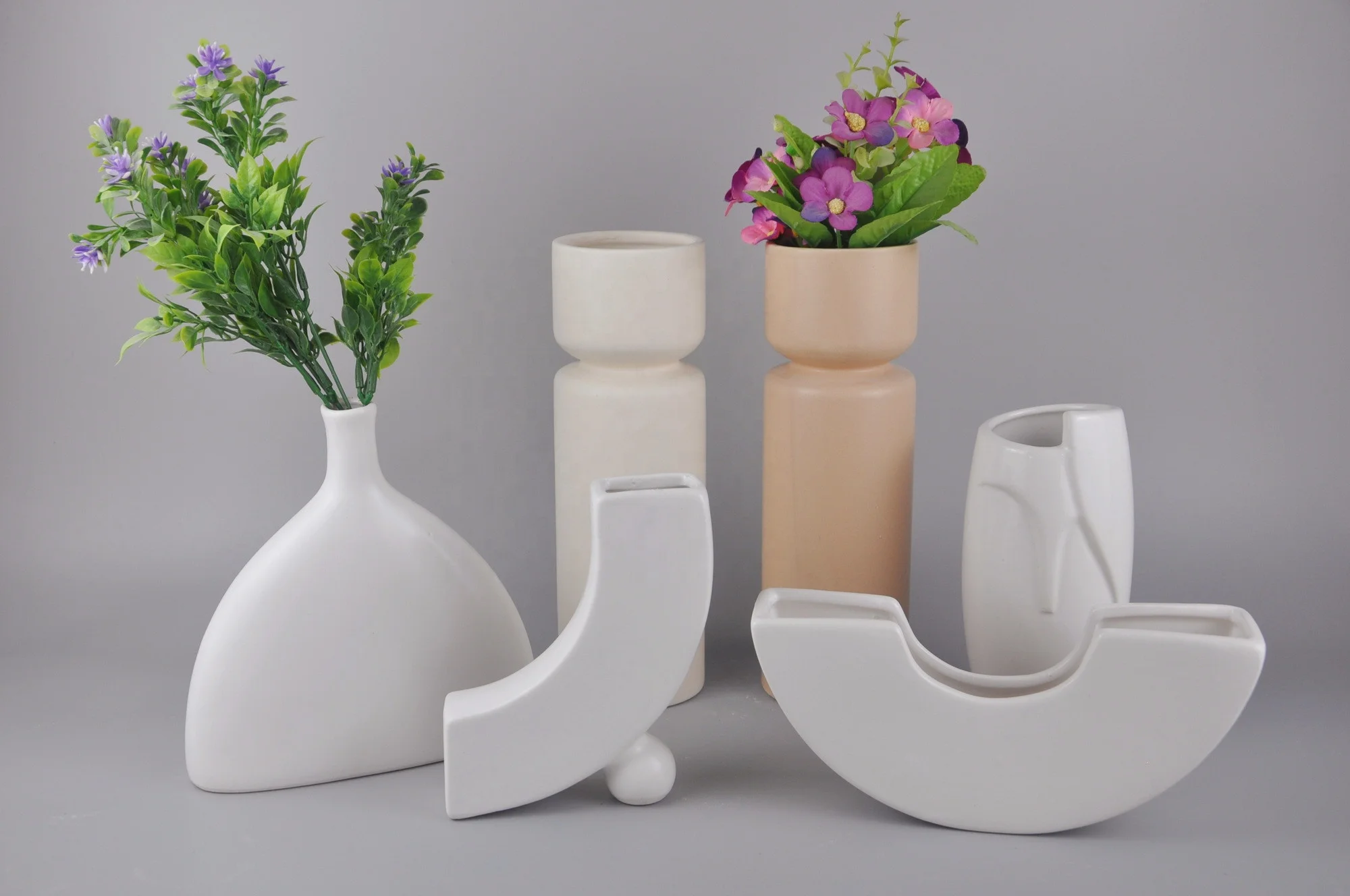 Nordic Style Geometry Shape Black White Tabletop Wheat Straw Porcelain Vase For Home Decor