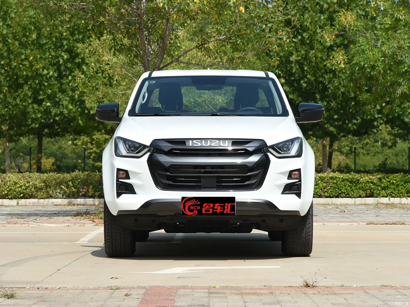 Isuzu D-max 1.9T 4x4 Automatic Diesel Car 4 door 5 seats Medium Diesel Pickup AWD 2WD Cheap mini Truck