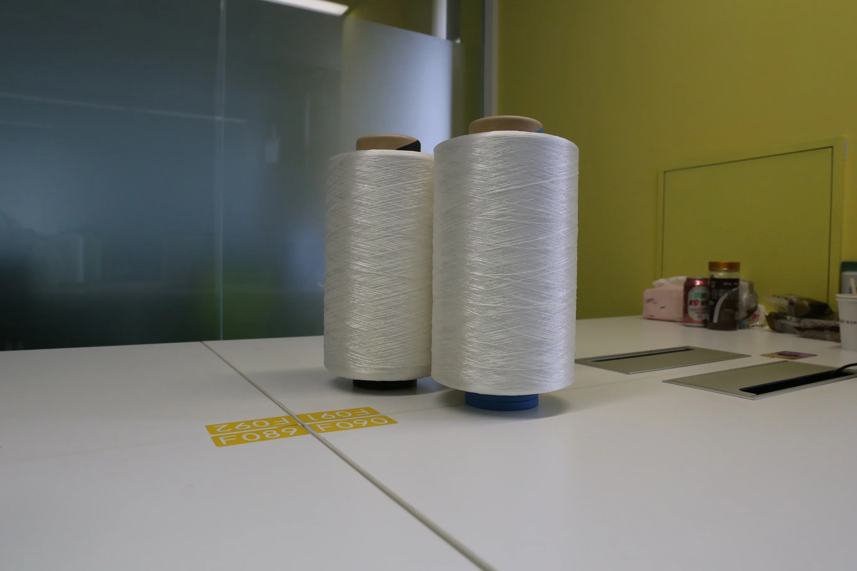 
Wear well 50-20 D white UHMWPE carbon high strength yarn fiber twisted uhmwpe fiber 