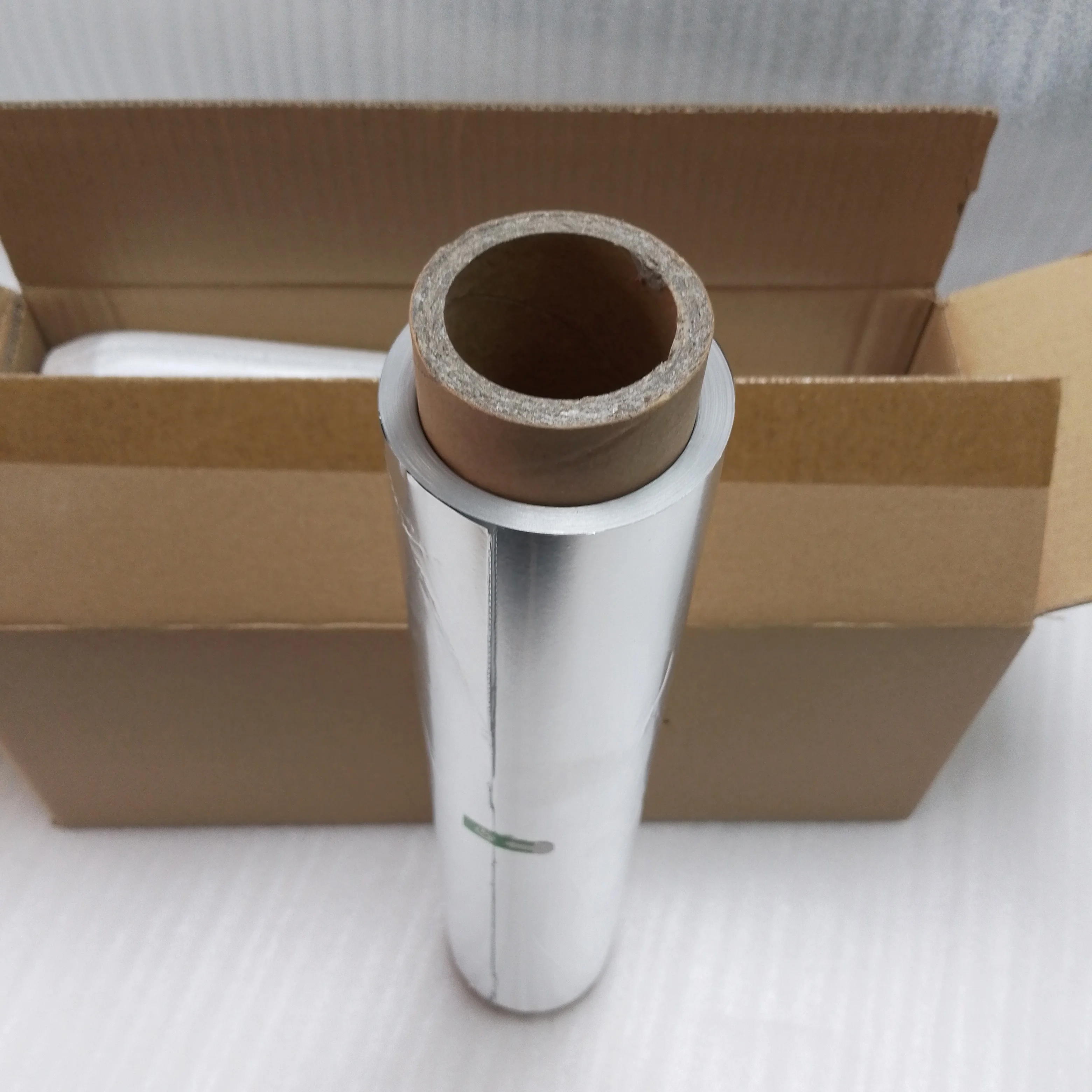 4 rolls/carton standard 14mic*30cm*100m ALuminum foil rolls for household