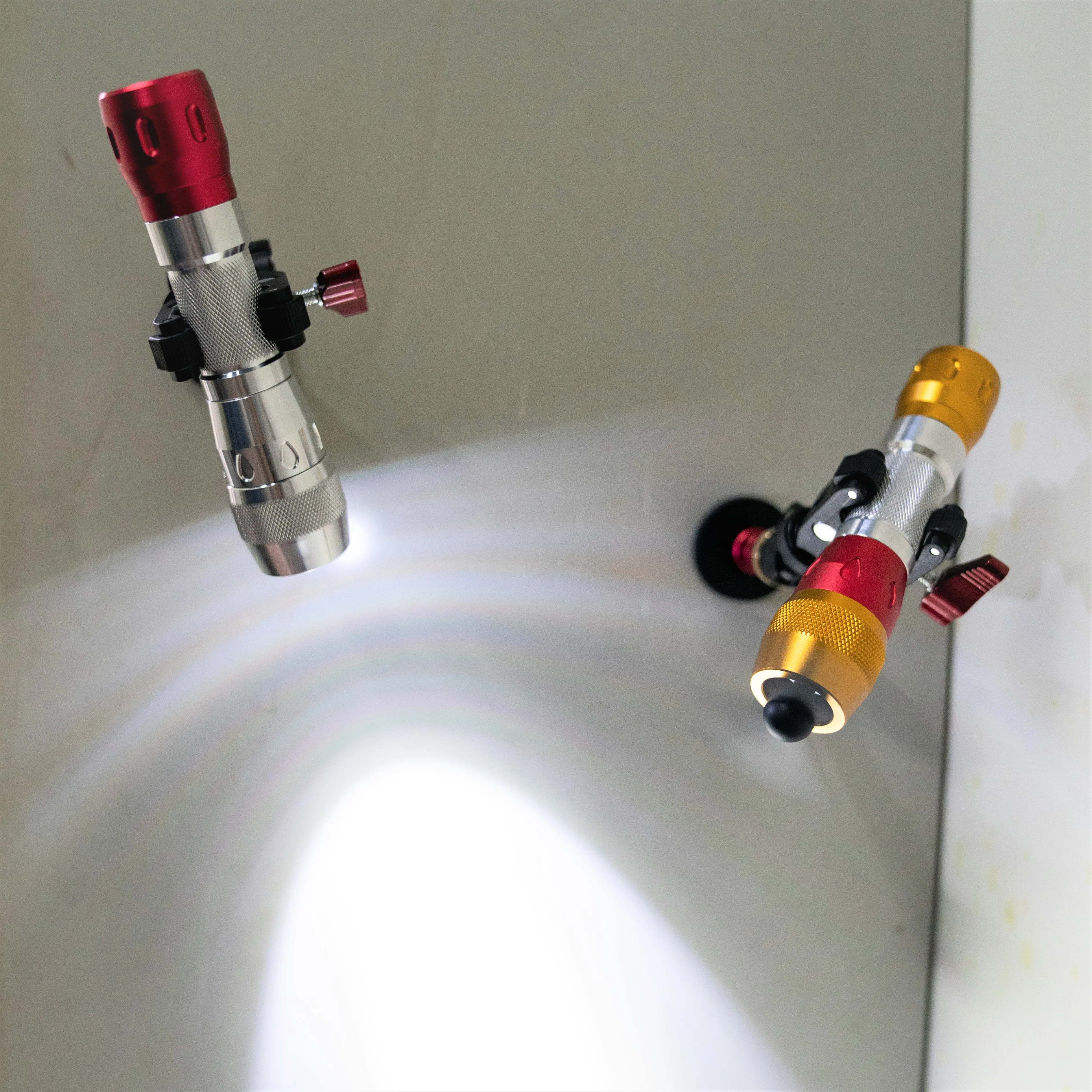 Привлекательный дизайн, хорошо продается по всему миру, мощный фонарик с сильным магнитным основанием