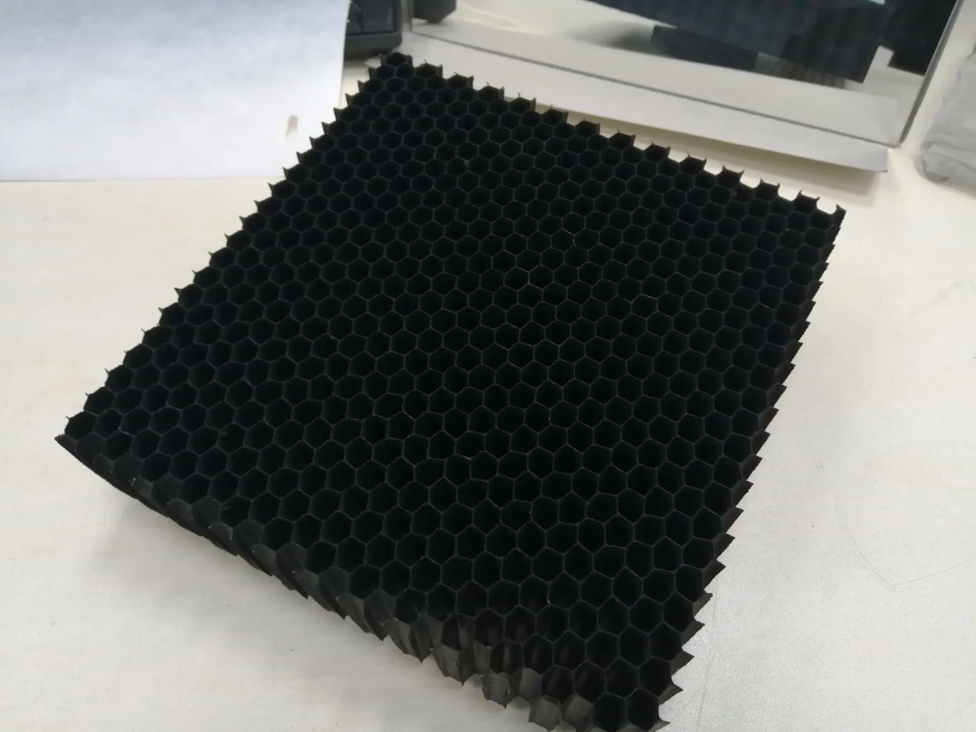
Good rigidity honeycomb absorbers for electromagnetic noise suppression for radar and telecom system 