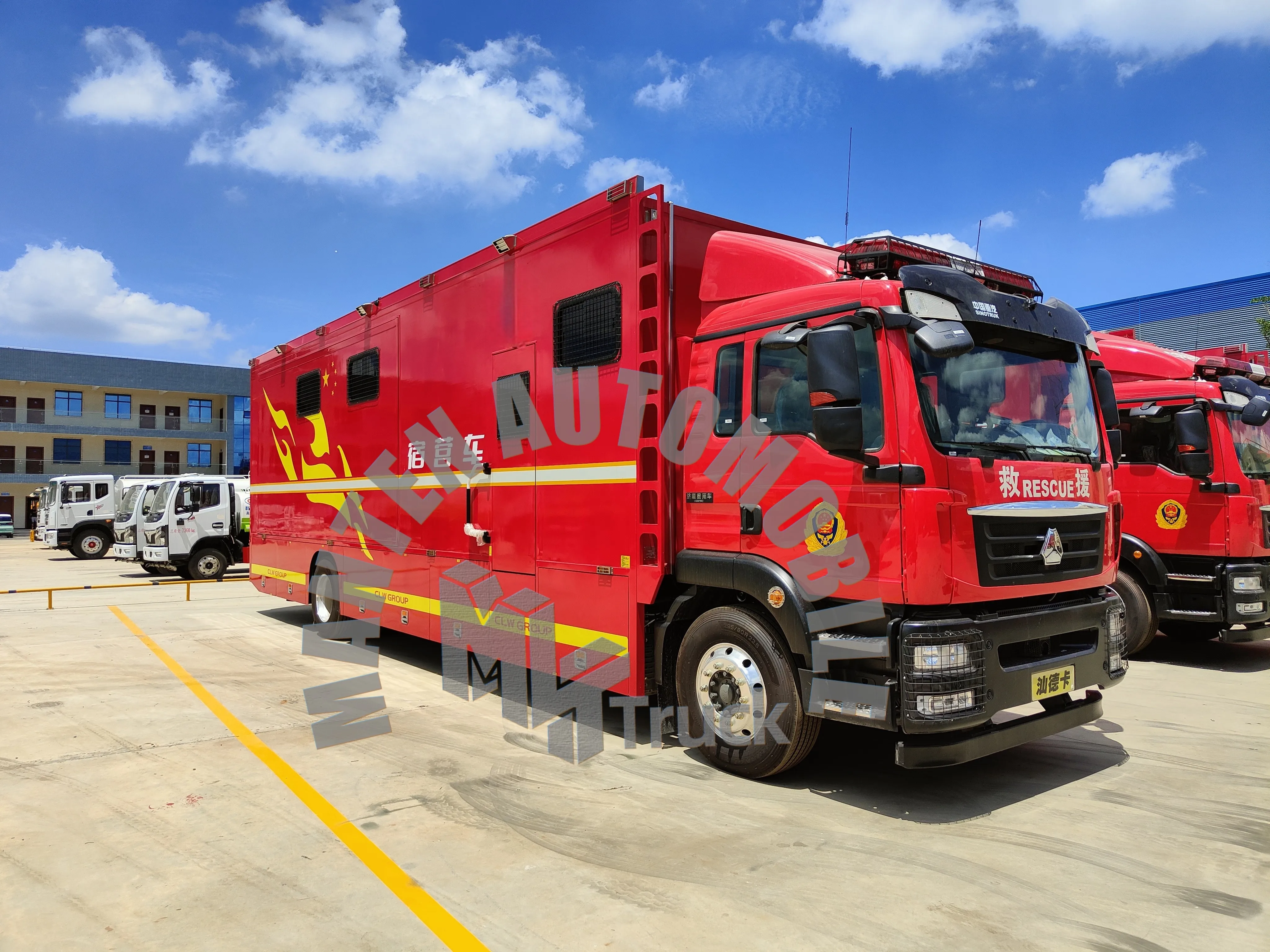 China Brand HOWO 4*2 4x2 Coastal Trailer All-Terrain Van Classic RV Expedition Motor Coach