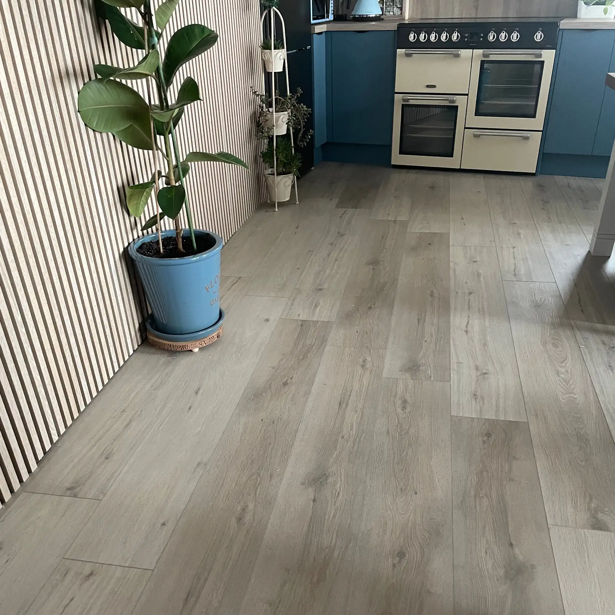 Wholesale 100% Virgin Material New Spc Stone Polymer Composite Flooring Spc Waterproof Flooring