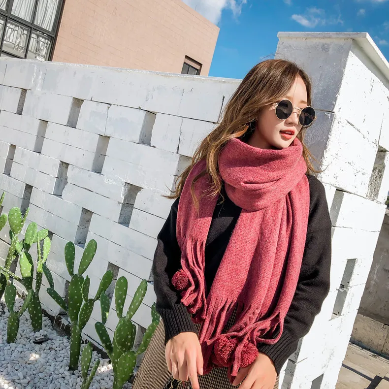 
Japan and Korea warp knitting pure color wool knitting drop ball scarf female fur ball neck thickened shawl wholesale 
