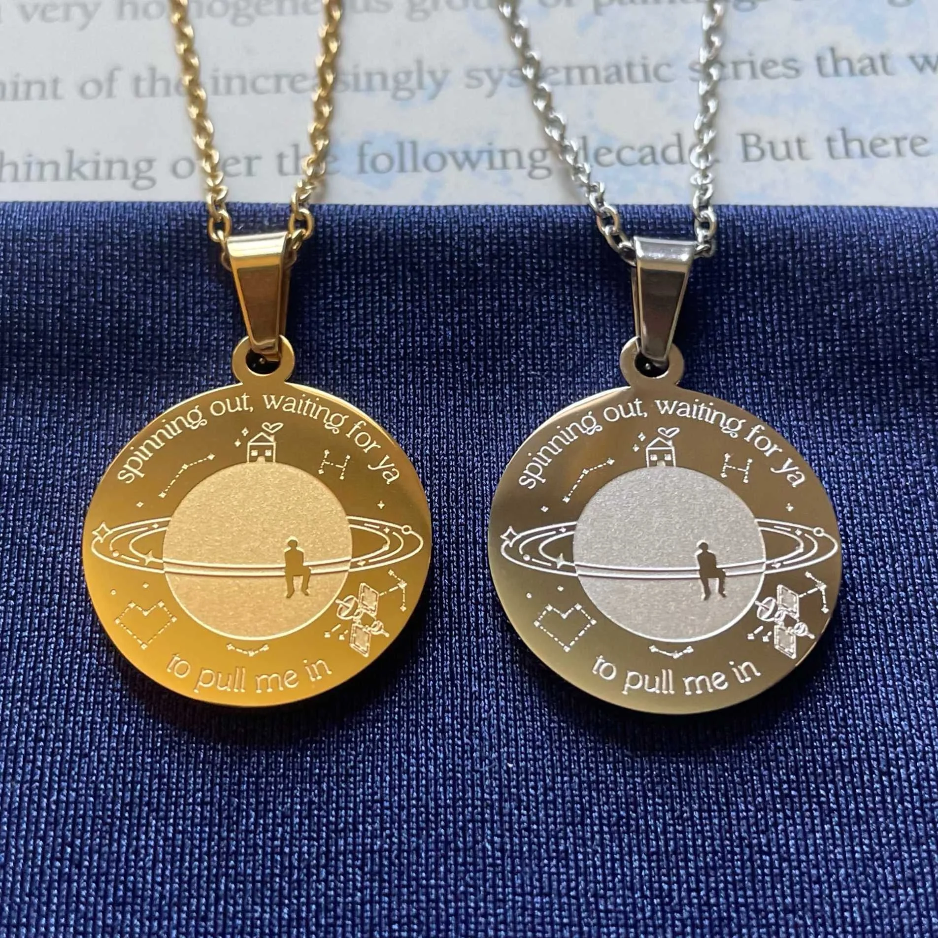 Rotating Planet Furnace Vacuum Plating 18K Gold Preservation Color Stainless Steel Fashion Jewelry Necklaces