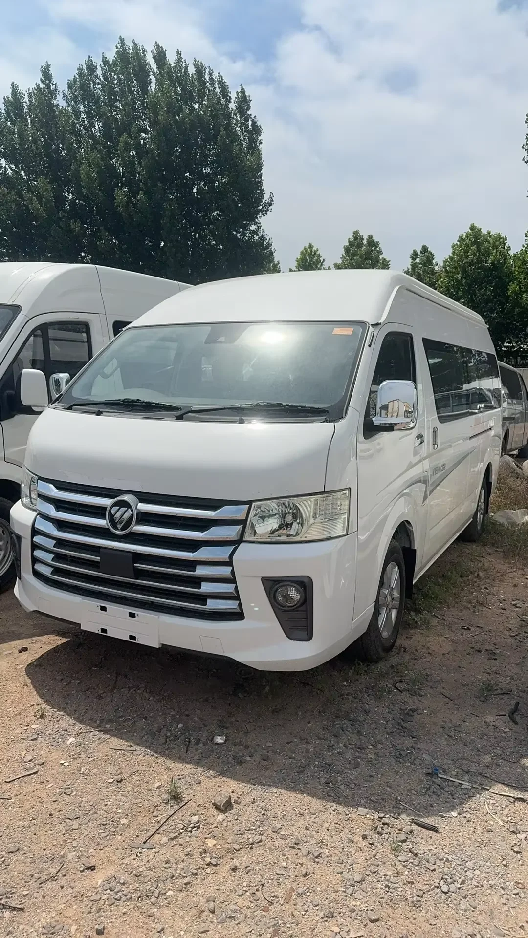 Hot Sale Foton View CS2 15 Seats Diesel  RHD Passenger Van Bus For Sale