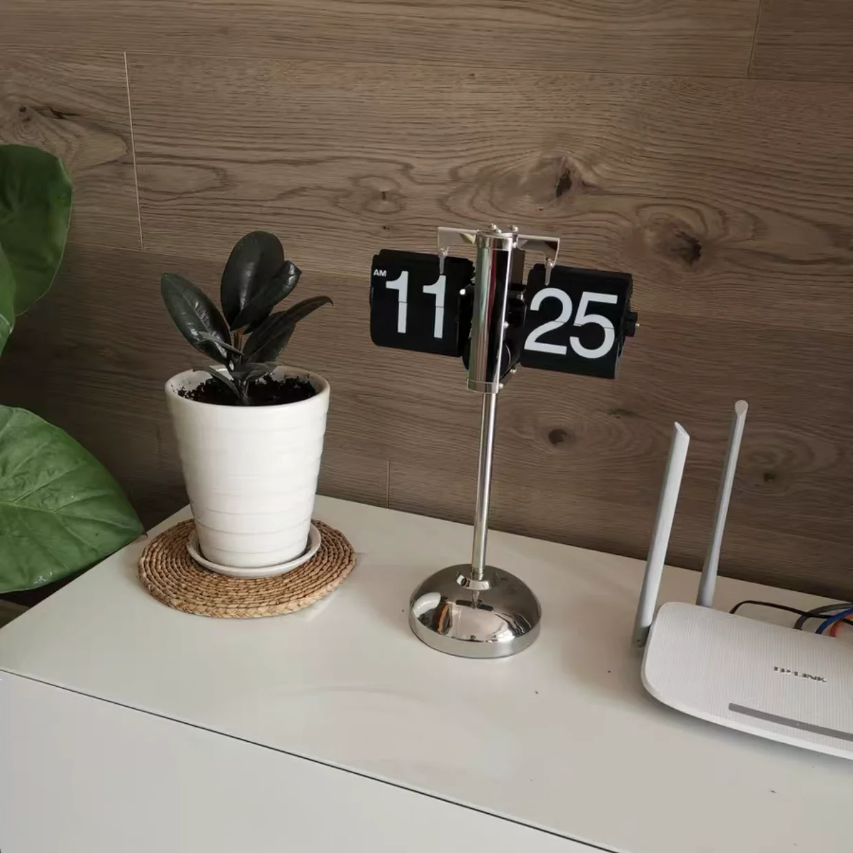 stretchable flip clock for decoration