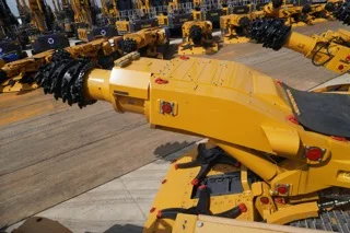 Cummins Generator EBZ200A Factory direct price tunnel boring machine sale Cantilever Roadheader