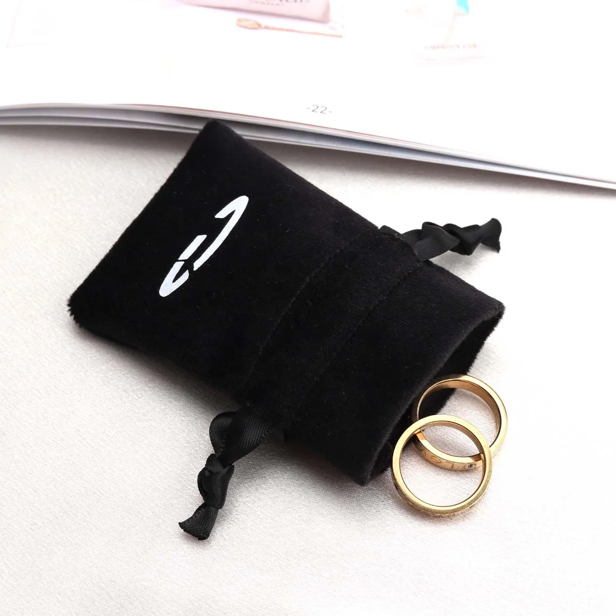 High Quality Mini Ring Pouch Custom Logo Printed Black Velvet Necklace Earring Packing Drawstring Jewelry Bag