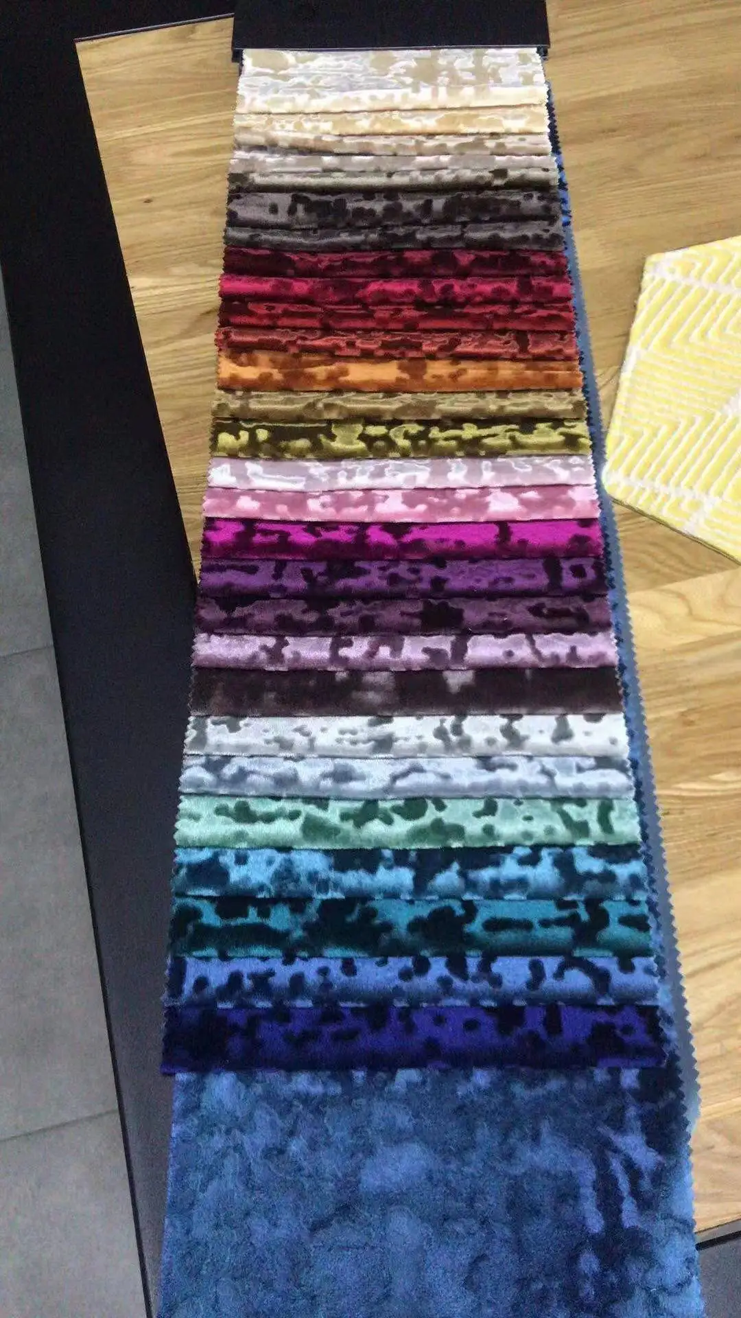 330-340gsm shining velvet for sofa