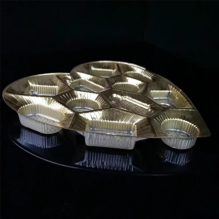 Custom PET high quality golden blister plastic tray for chocolate cake candy food