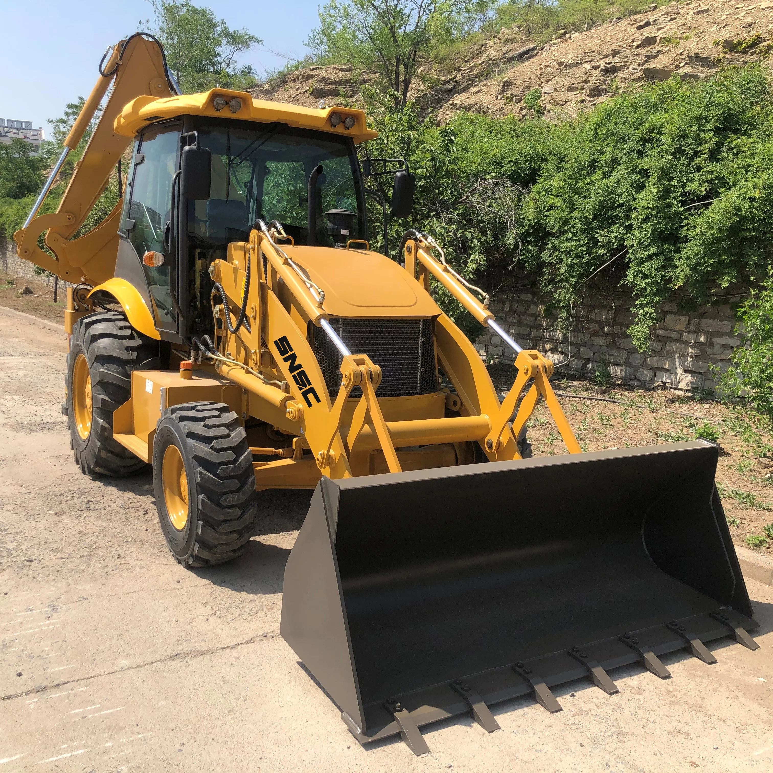 Popular Mini Wheel Backhoe Loader 388H for Sale in Russia Backhoe Loader 388H with Backhoe Bucket