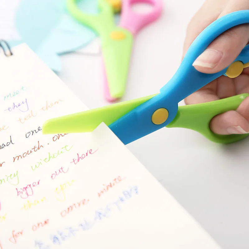 Wholesale All Plastic Safety Scissors for Students and Kindergarten Children Smooth Edge DIY Grade Elastic Scissors