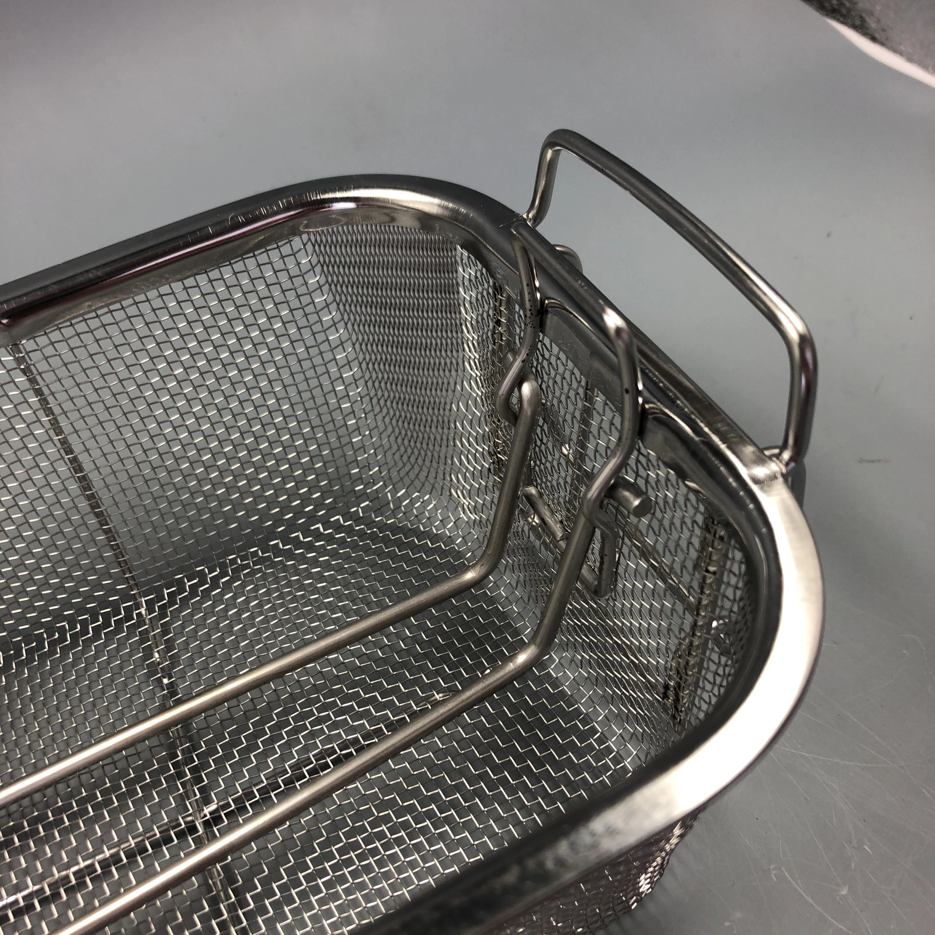 Wholesale High Quality Fruit Large Baking Stainless Steel Mesh Basket