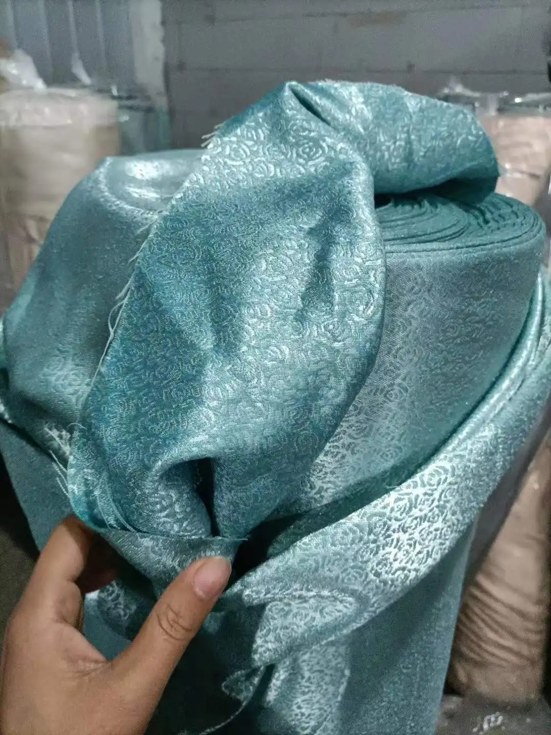 Good Quality Cheap Price Jacquard Blackout Windows Curtain Fabric for Hotel