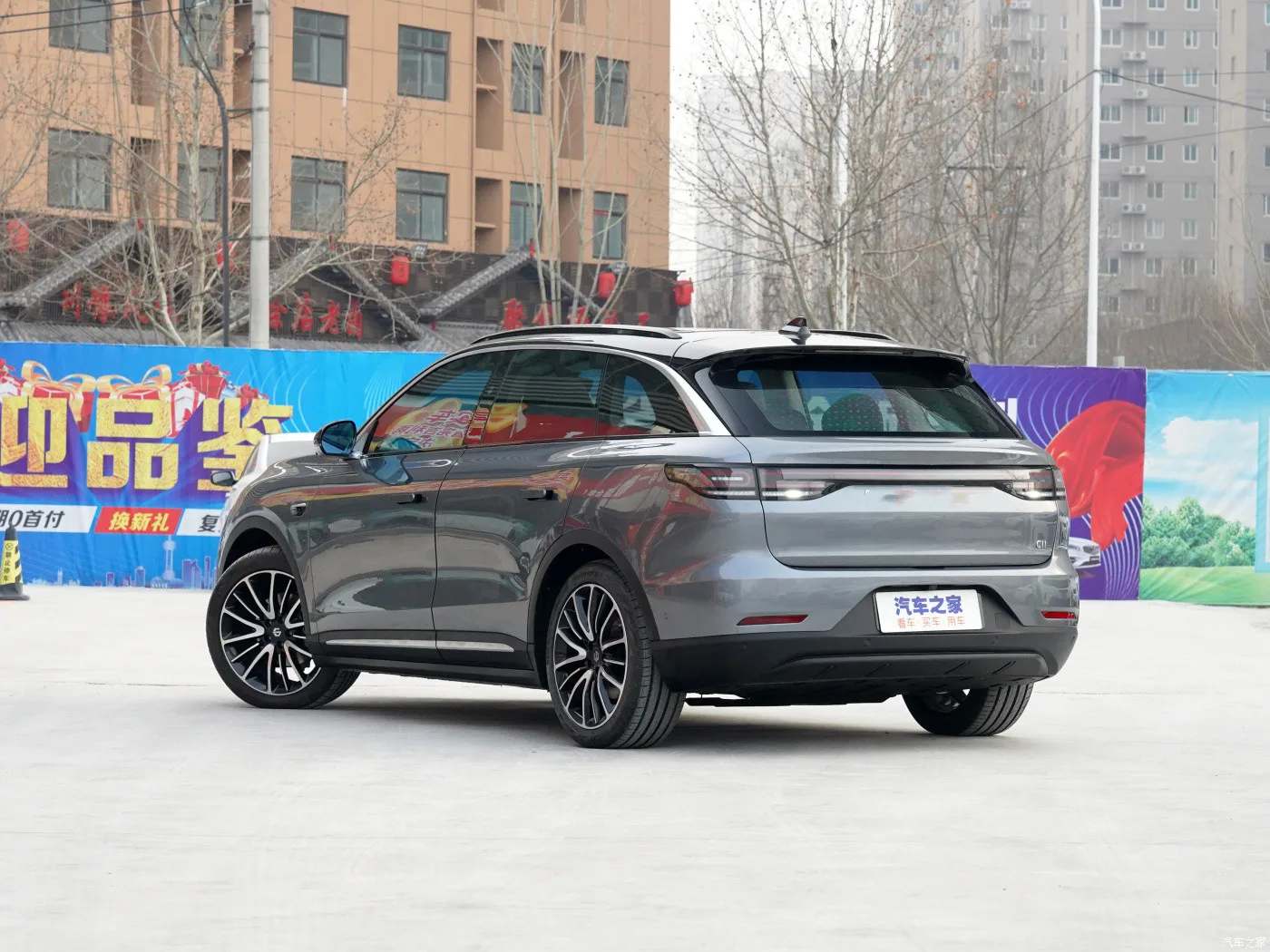 2021 Chinese big motor power  high speed electric SUV car leap motor c11 with 600 km range in stock for family use