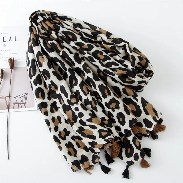 Classical Fashion Cotton Leopard Print Scarfs for Women Stylish Shawl Long Foulard Hijab Scarf with Tassel