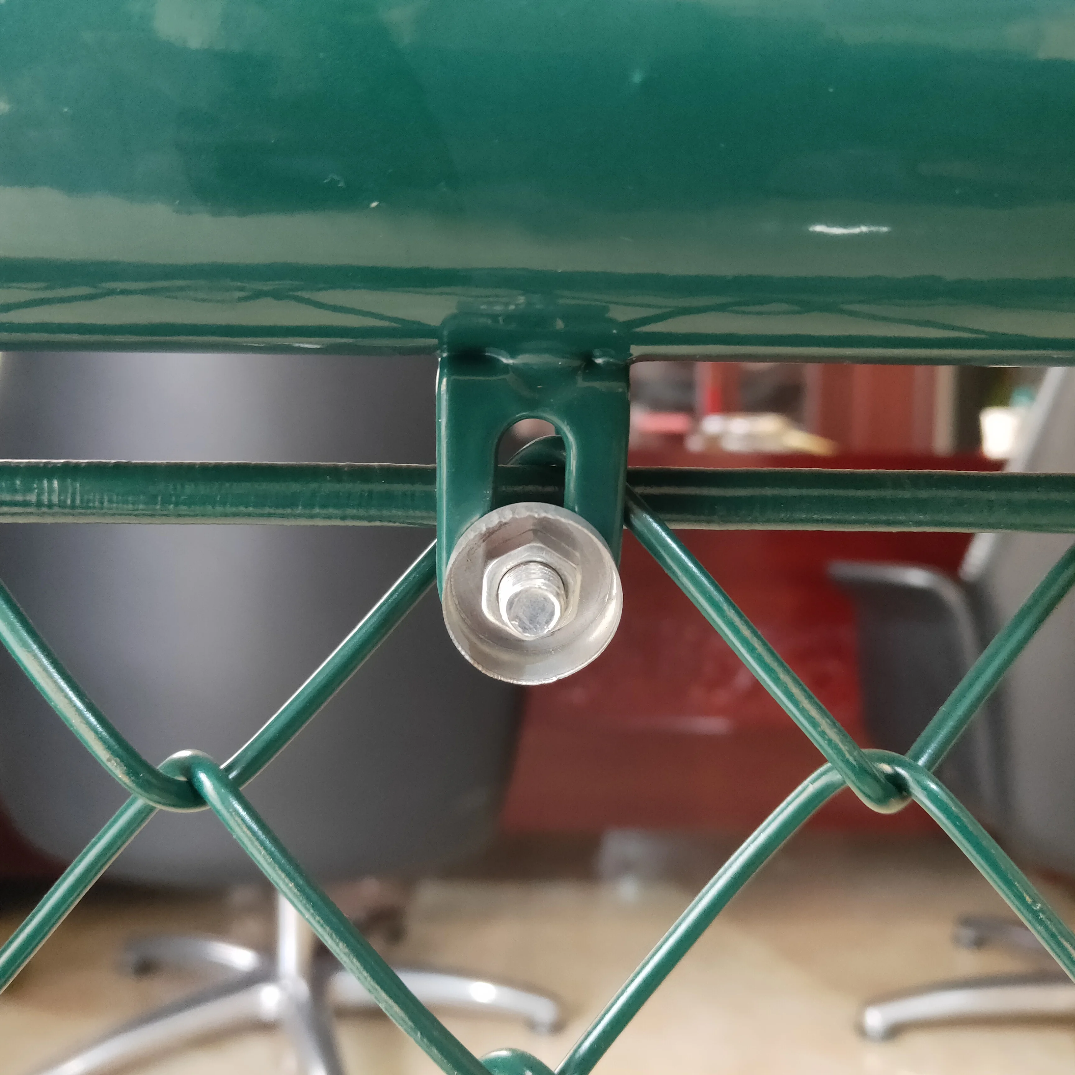 The factory sells fence manufacturing machine chain rod braiding machine galvanized iron chain link temporary fence board