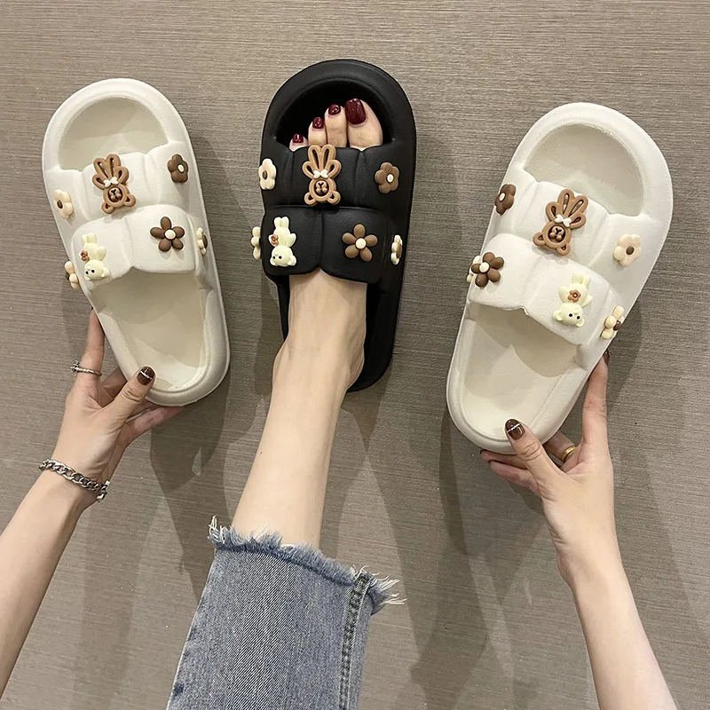 Korean Flat Cute Platform Lightweight Soft Trendy Comfort Thick Sole Modern Summer Slippers For Women Unisex