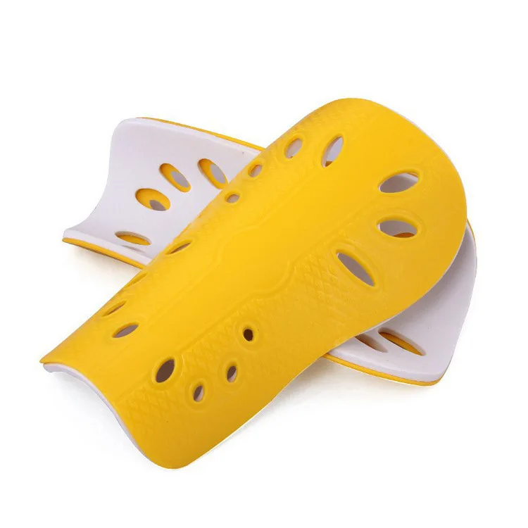 Best Selling Product 100% full Carbon Fiber shin guard soccer / Strong carbon fiber soccer shin guard for soccer race