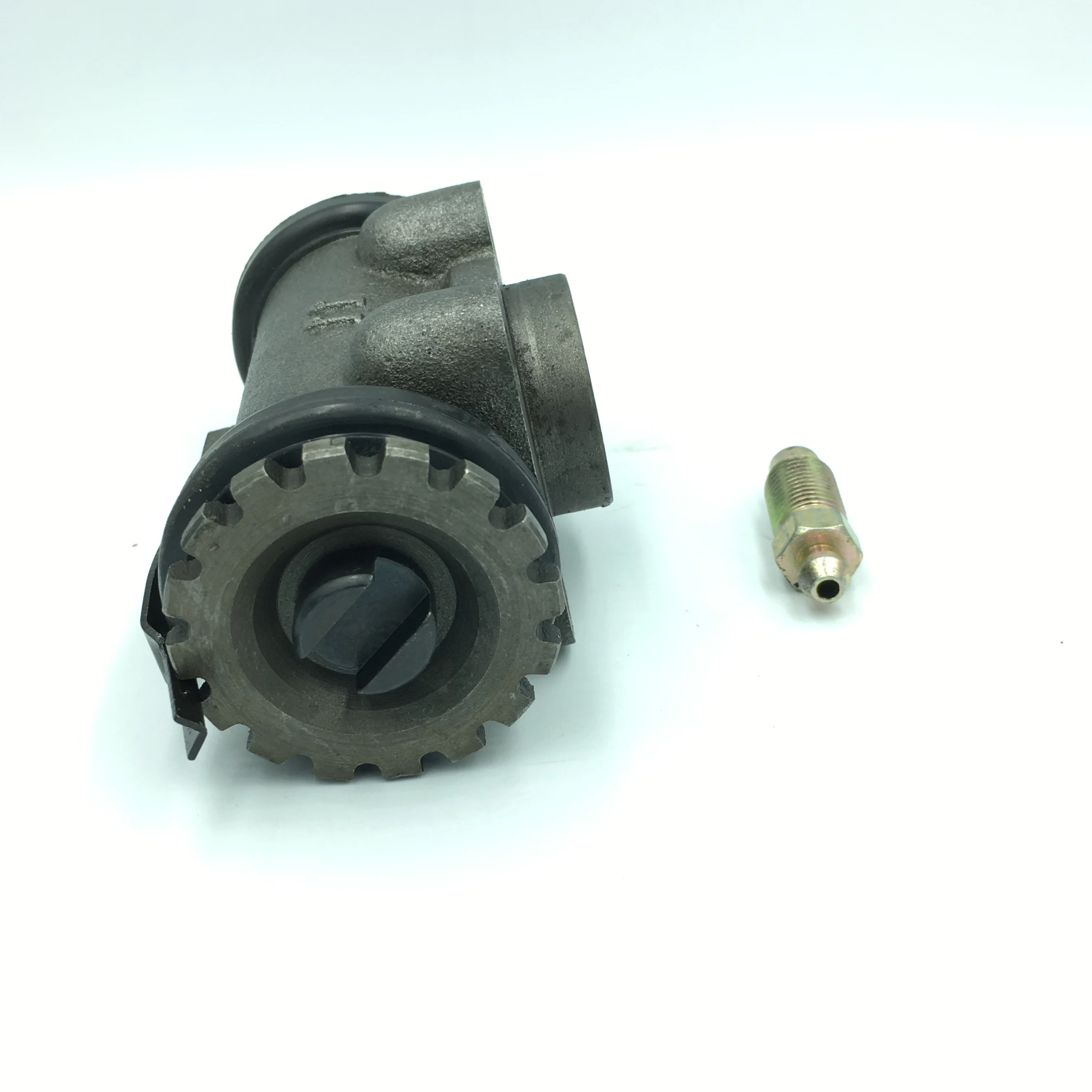 Manufacturer of thermal quality brake pump or wheel brake and wheel brake cylinder NJ1062 rear left top