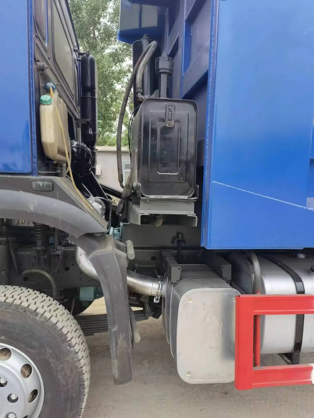 Sinotruck Howo б/у 6*4 371HP 2018 самосвал высокого качества без односпальной платформы Сертифицированный 95% новый