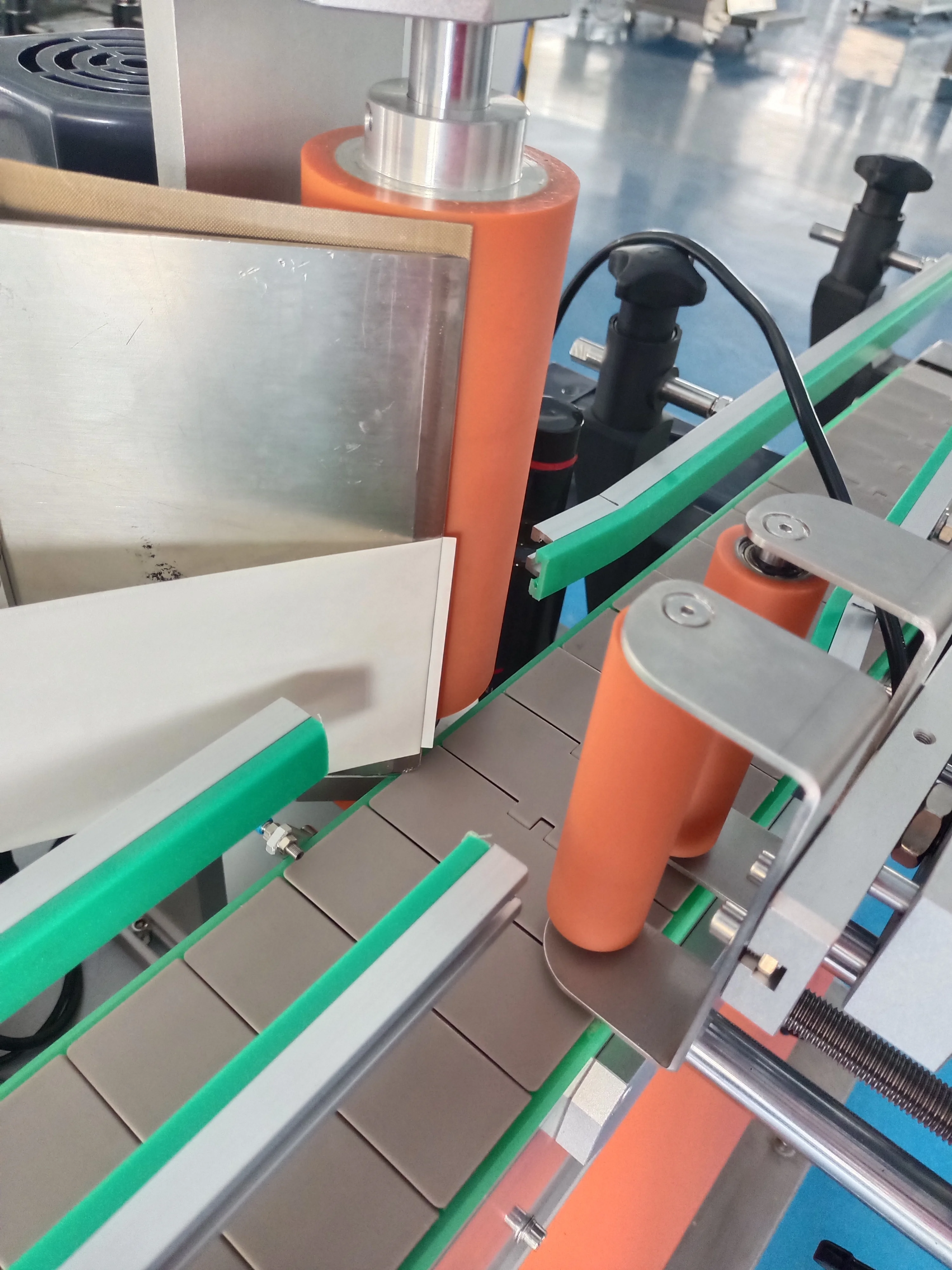 UBL Factory label Applicator Manual Sticker Small Jars Can Water Square Round Bottle Semi Automatic Labeling