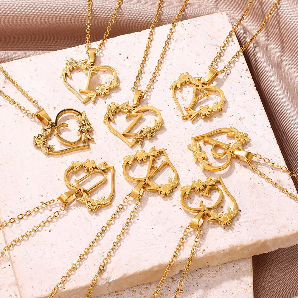Fashion A-Z Heart Hollow English Letter Necklace Stainless Steel Flower Surname Necklace Fine Jewelry Necklace For Women