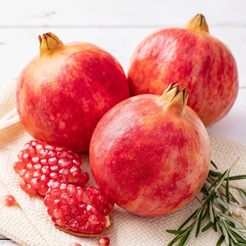 2022  Soft seed pomegranates from Yunnan China sell well in various countries for wholesale deliciousness coexist is now picked