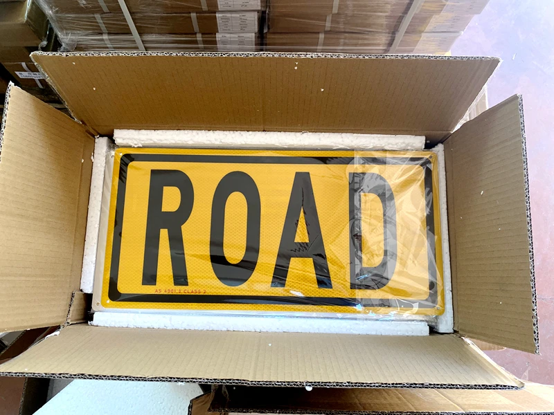 Reflective Australia Rear Marking Aluminum Plate Heavy Truck Signage Over Size Long Vehicle Road Train Reflective Signs