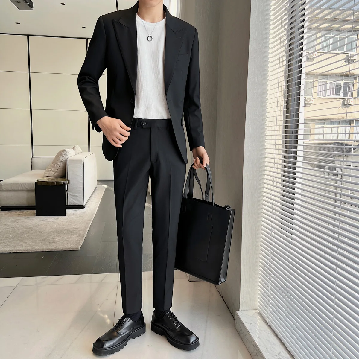 2 Piece Gentleman Slim Fit Peaked Lapel Suit Blazer Pants Classic Wedding Casual Suits For Men 2022