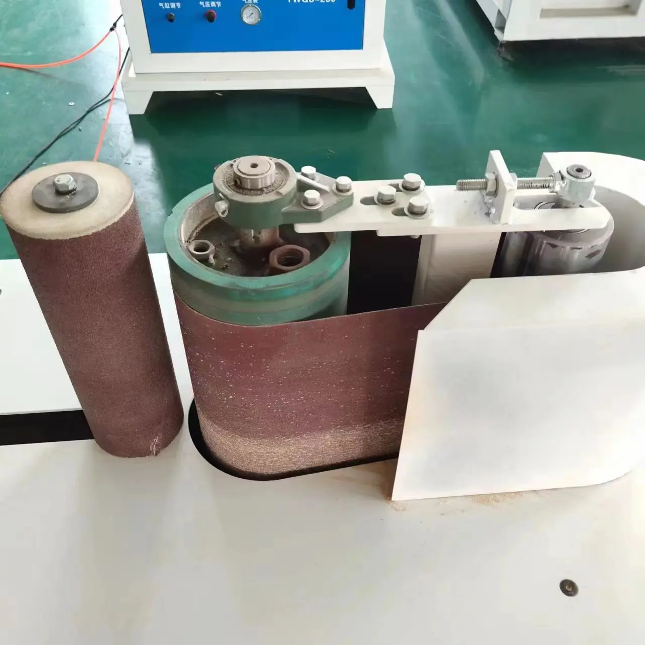 Low price sale profiled curve straight line wood sander up and down moving abrasive belt polishing machine