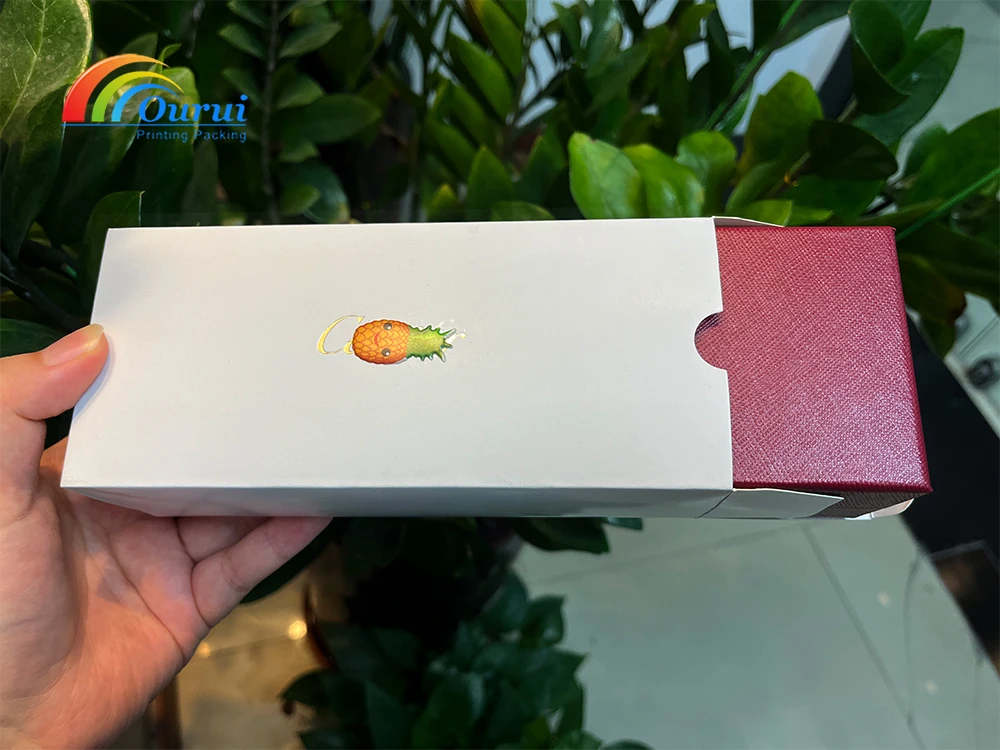 Red brand glasses case elegant luxury original design full set with accessories best gift packaging for women