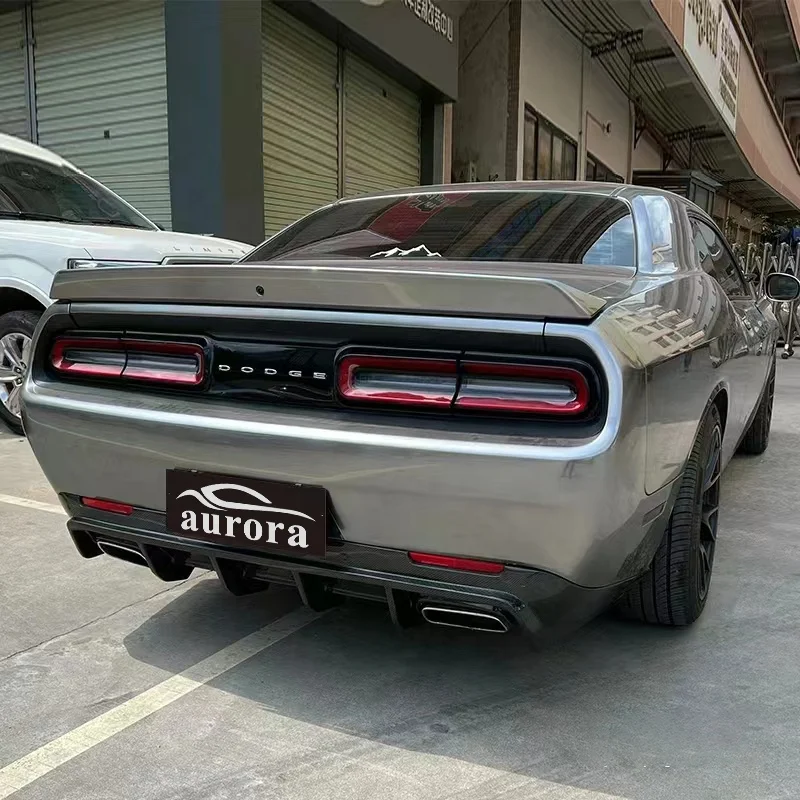 Suitable for Dodge Challenger carbon fiber rear bumper rear diffuser dodge charger carbon fiber spoiler