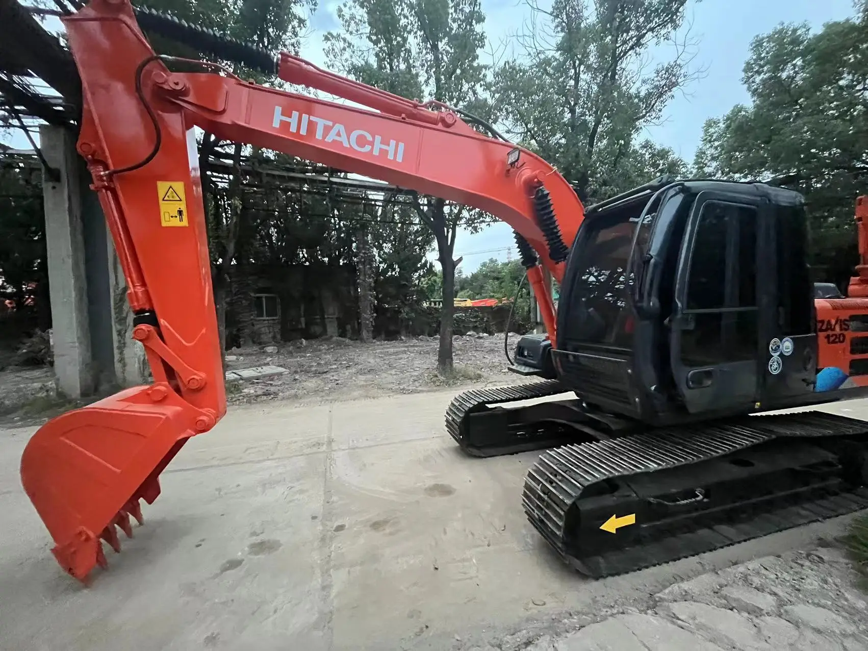 Hitachi zx 120 Used Excavator farming digger japan 12 ton Hitachi  ZX120